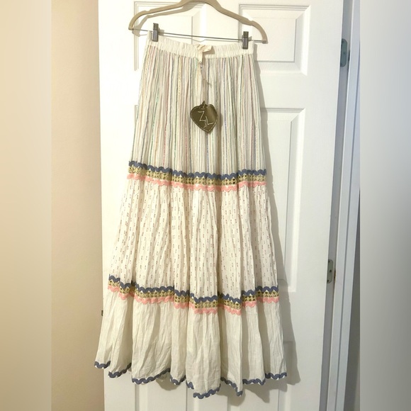 Z&L Europe metallic details skirt - Picture 1 of 4